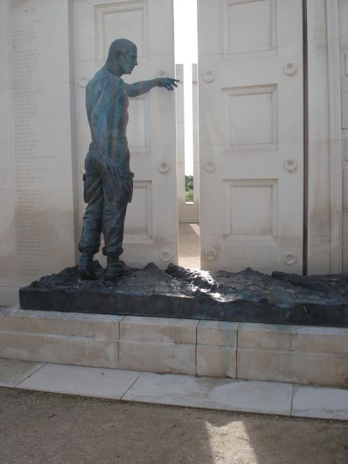Armed Forces
                    Memorial